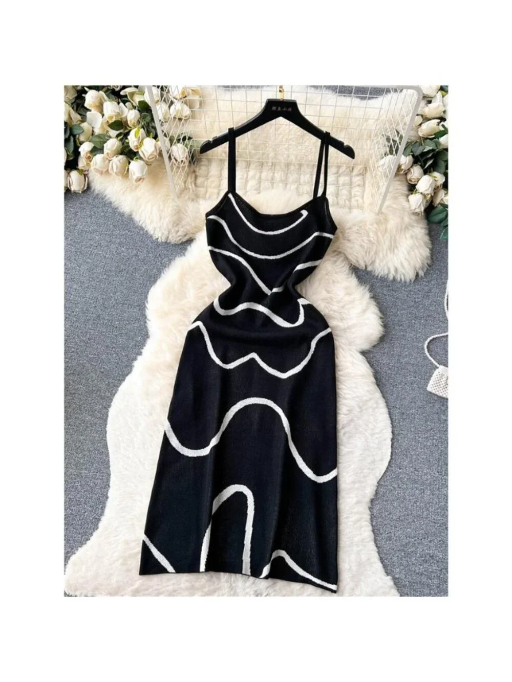 Wave Pattern Knit Midi Dress